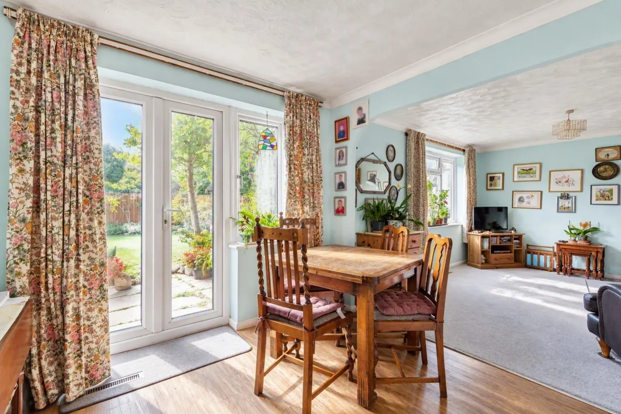 Avon Meade, Fordingbridge, SP6, photo 2