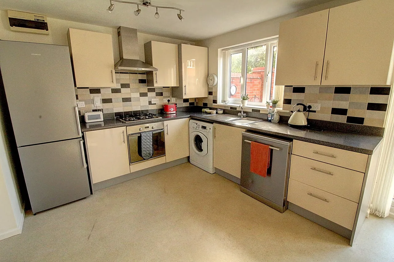 Borough Way, Nuneaton, CV11, photo 8