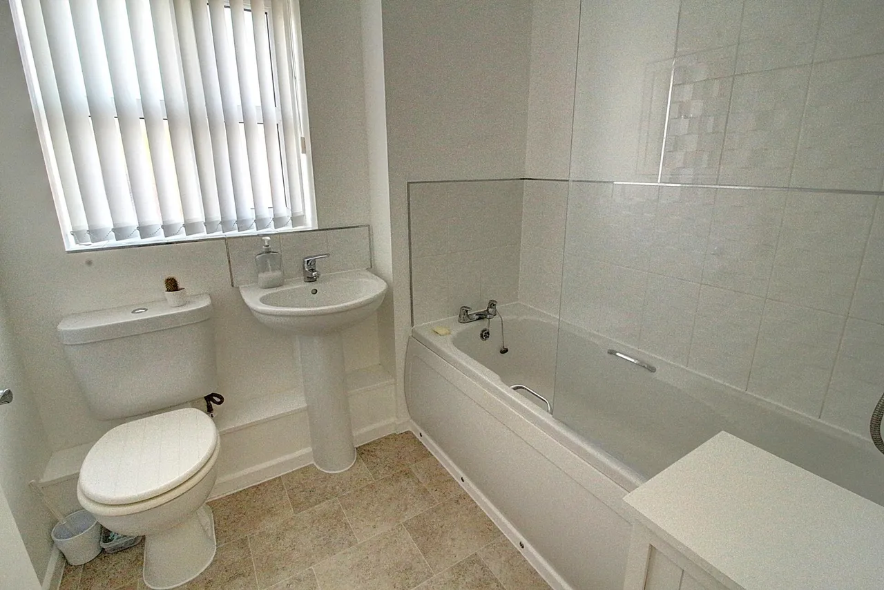 Borough Way, Nuneaton, CV11, photo 15