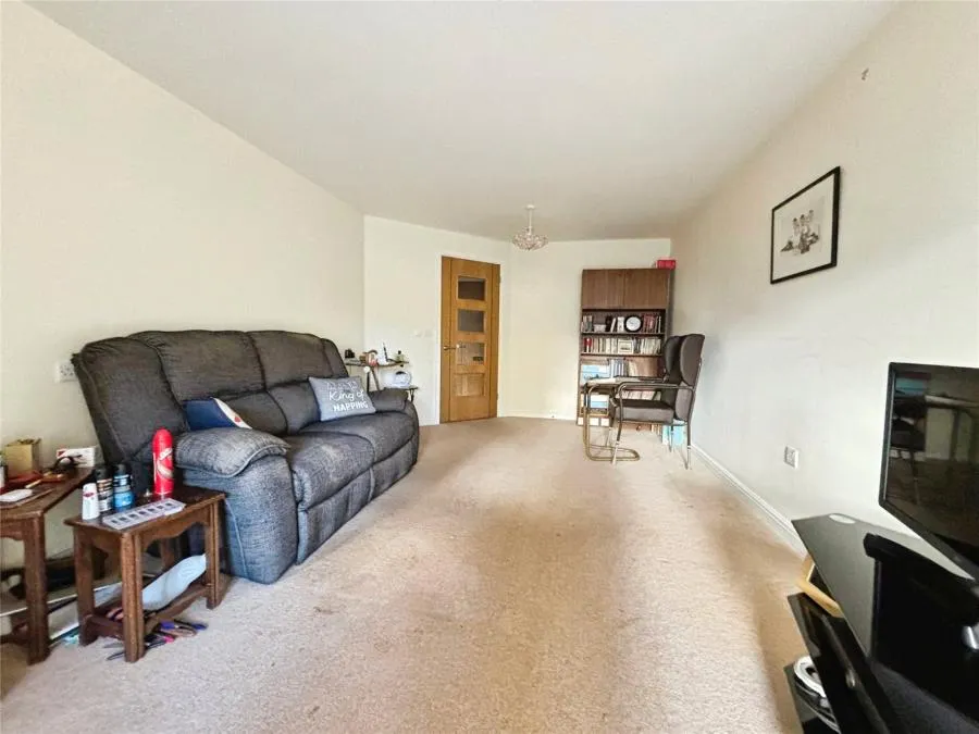 Foxes Road, Newport, PO30, photo 8