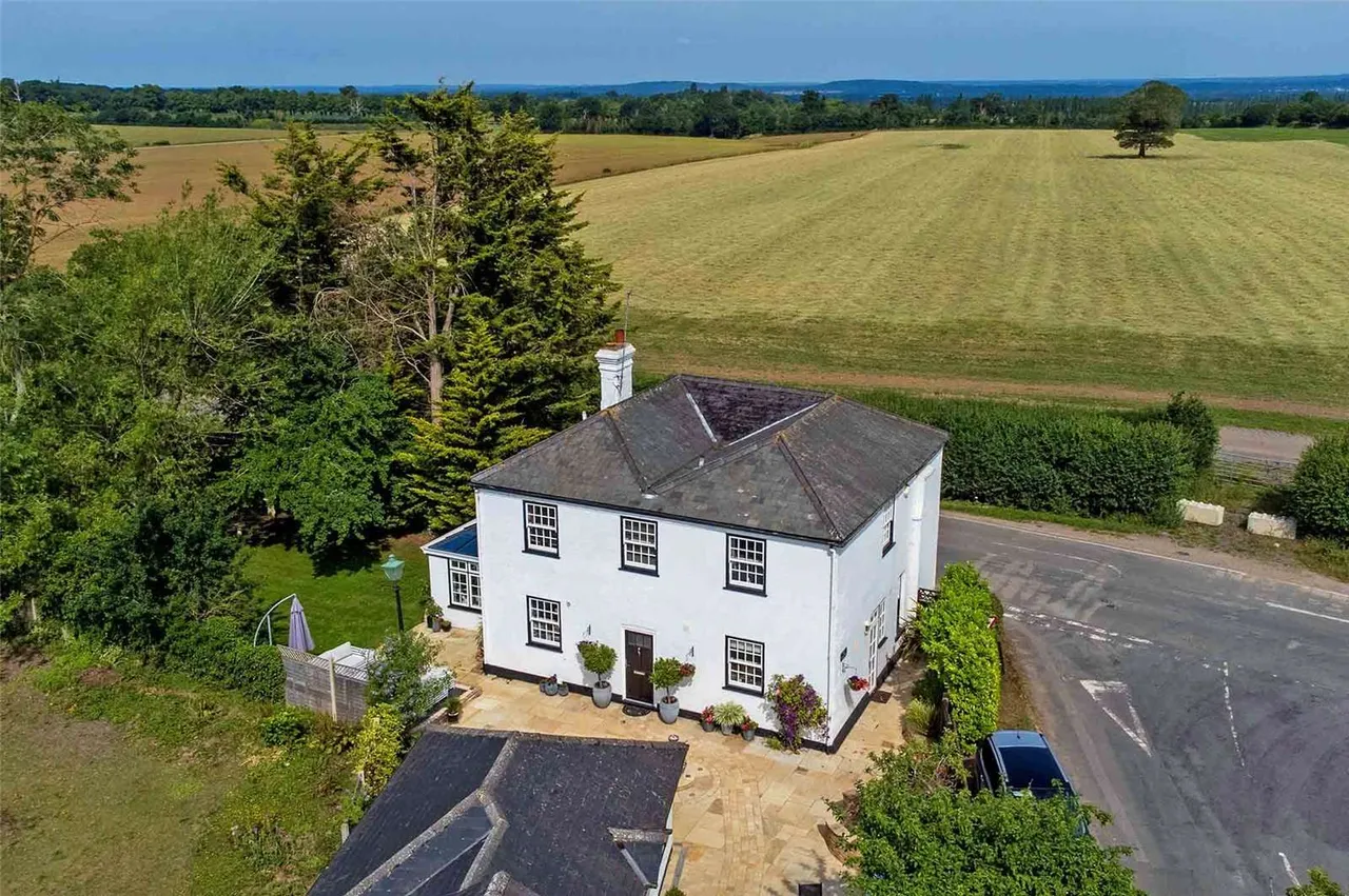 Crouch Lane, Winkfield, SL4, photo 32