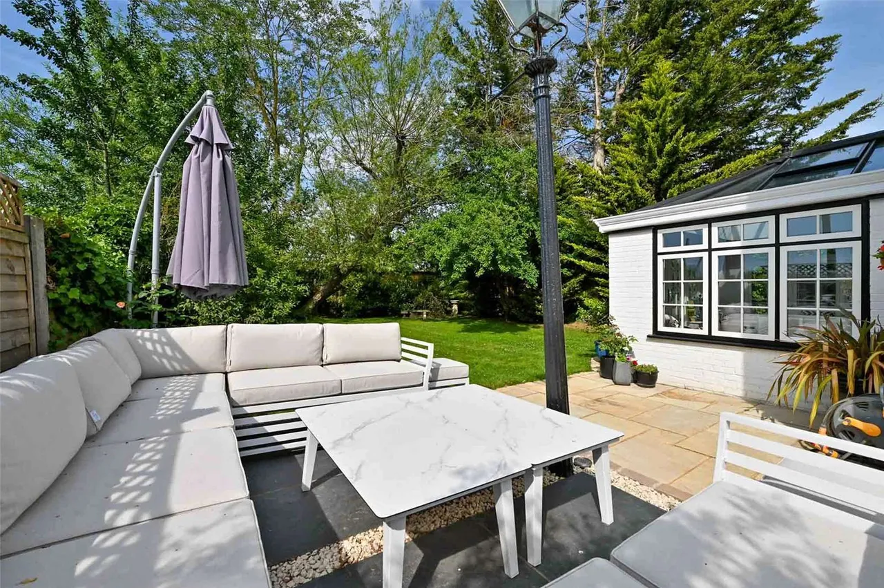 Crouch Lane, Winkfield, SL4, photo 29