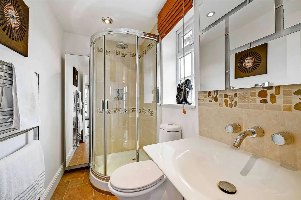 Crouch Lane, Winkfield, SL4, photo 17
