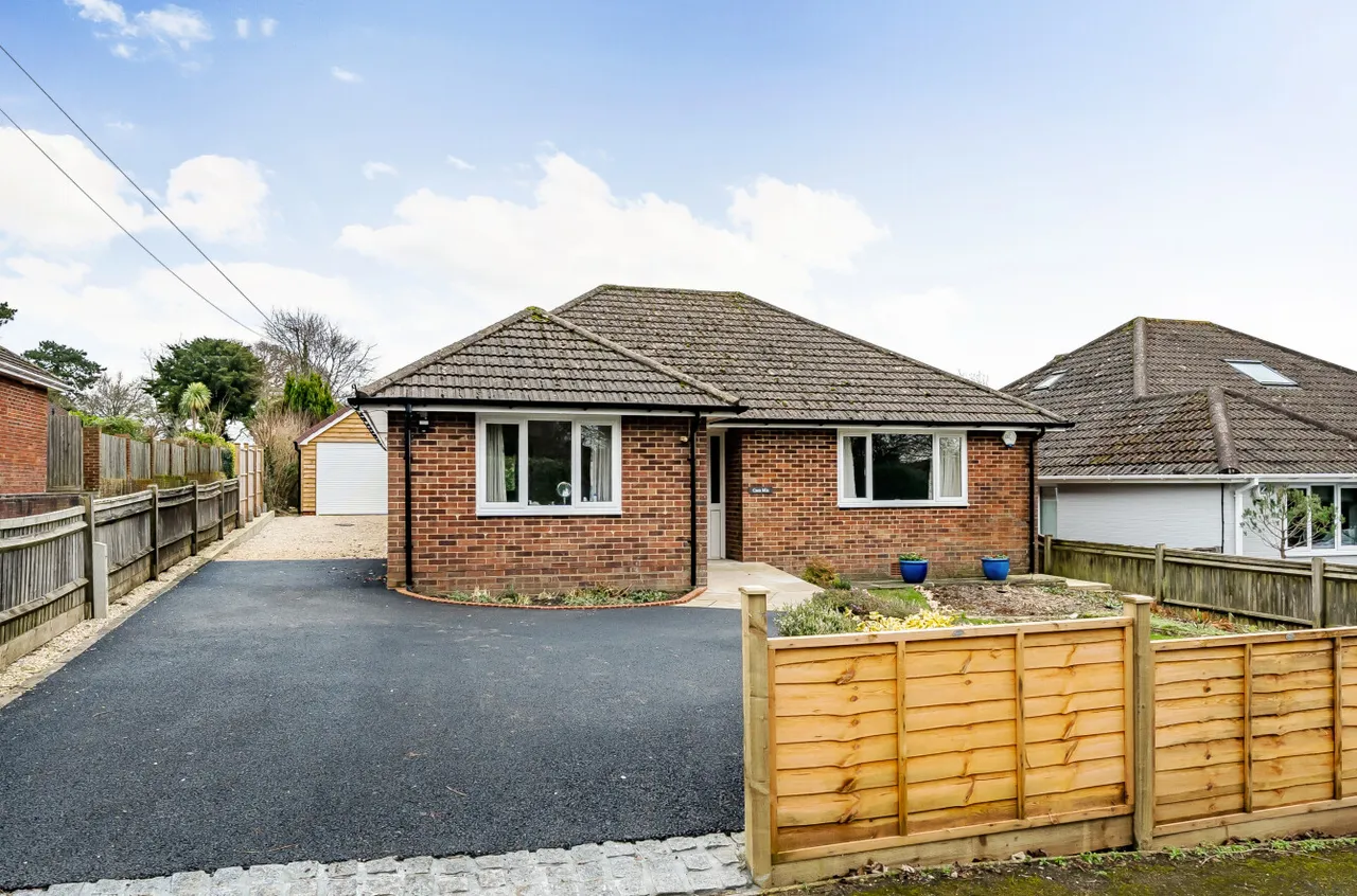 3 bed house to rent, Darvill Road, Ropley, SO24