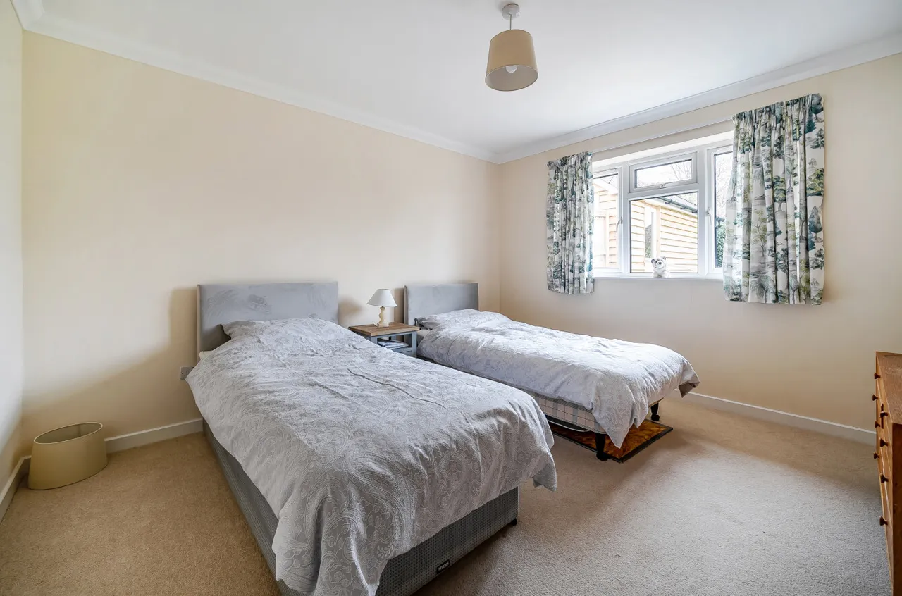 Darvill Road, Ropley, SO24, photo 4