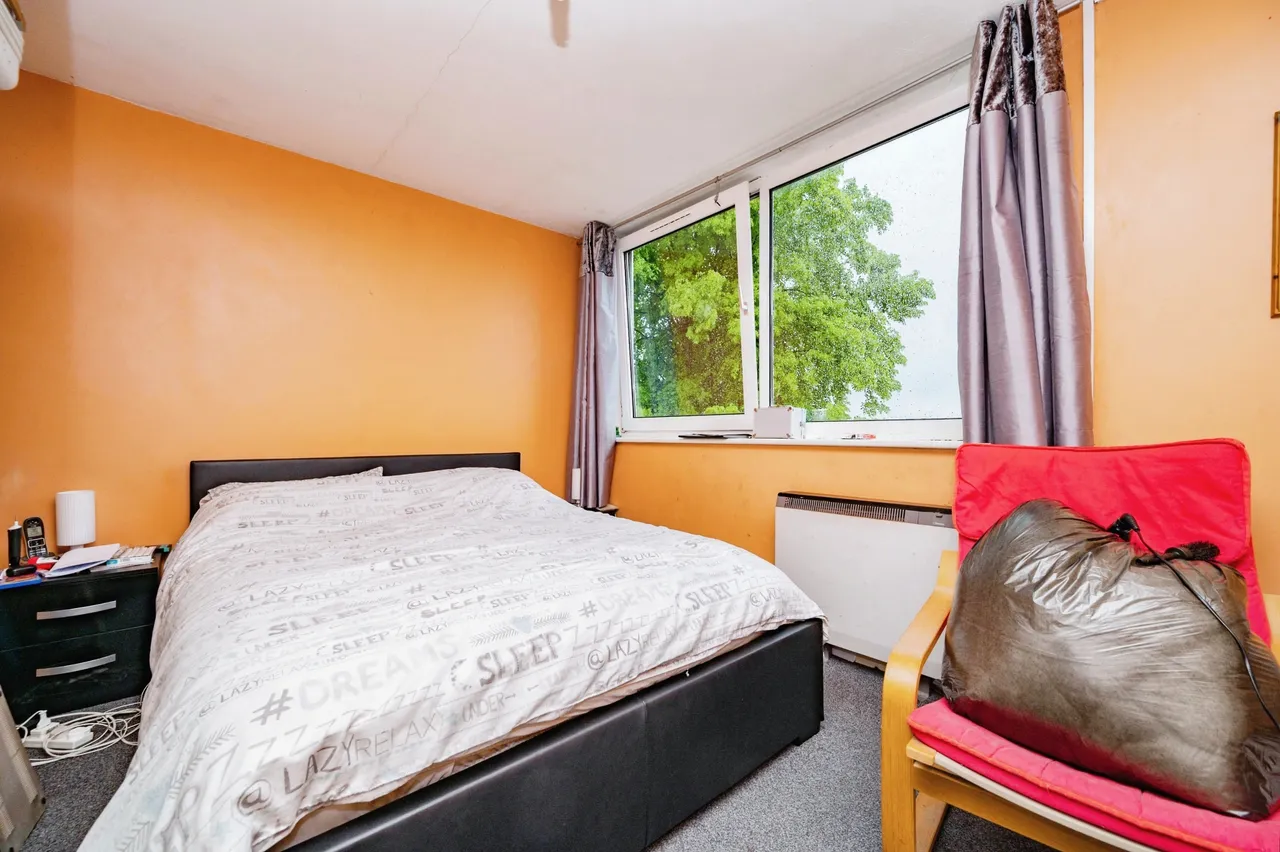 Downs Road, Luton, Bedfordshire, LU1, photo 6