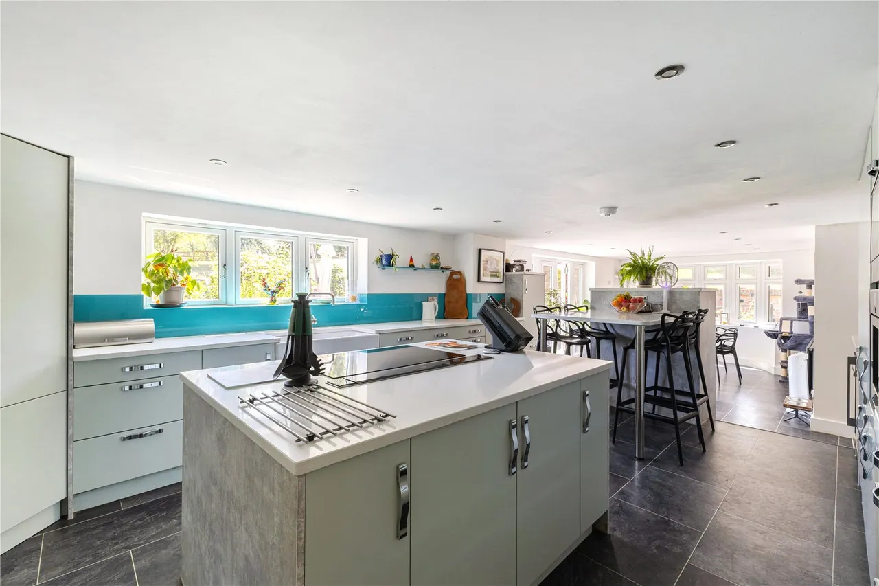 A Magnificent Country Manor Estate with approximately Nine Acres, photo 9