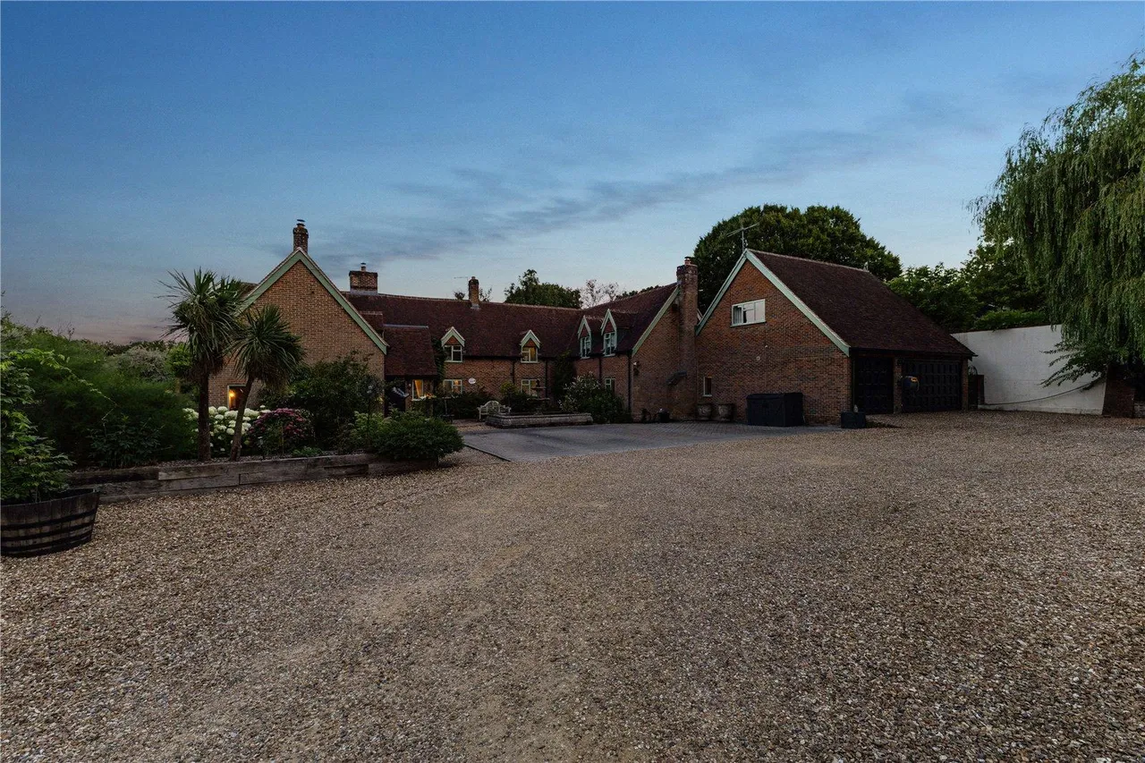 A Magnificent Country Manor Estate with approximately Nine Acres, photo 37