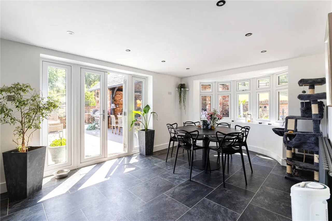 A Magnificent Country Manor Estate with approximately Nine Acres, photo 12