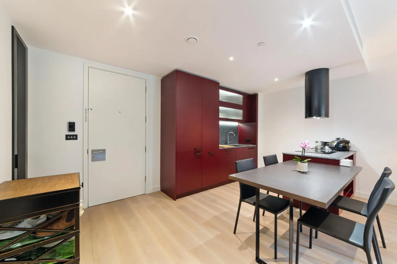 Embassy Gardens, Nine Elms, SW11, photo 3
