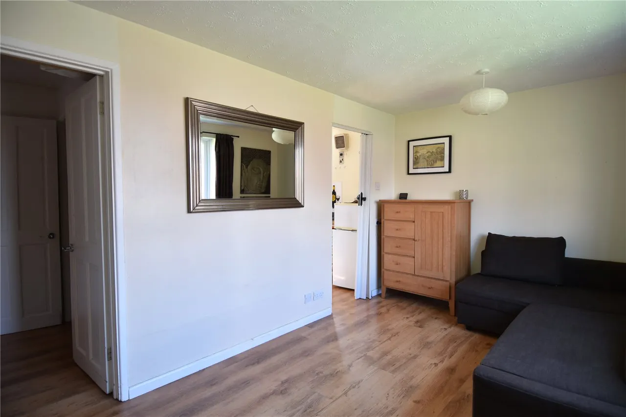 Henley Drive, Droitwich, Worcestershire, WR9 7RX, photo 3