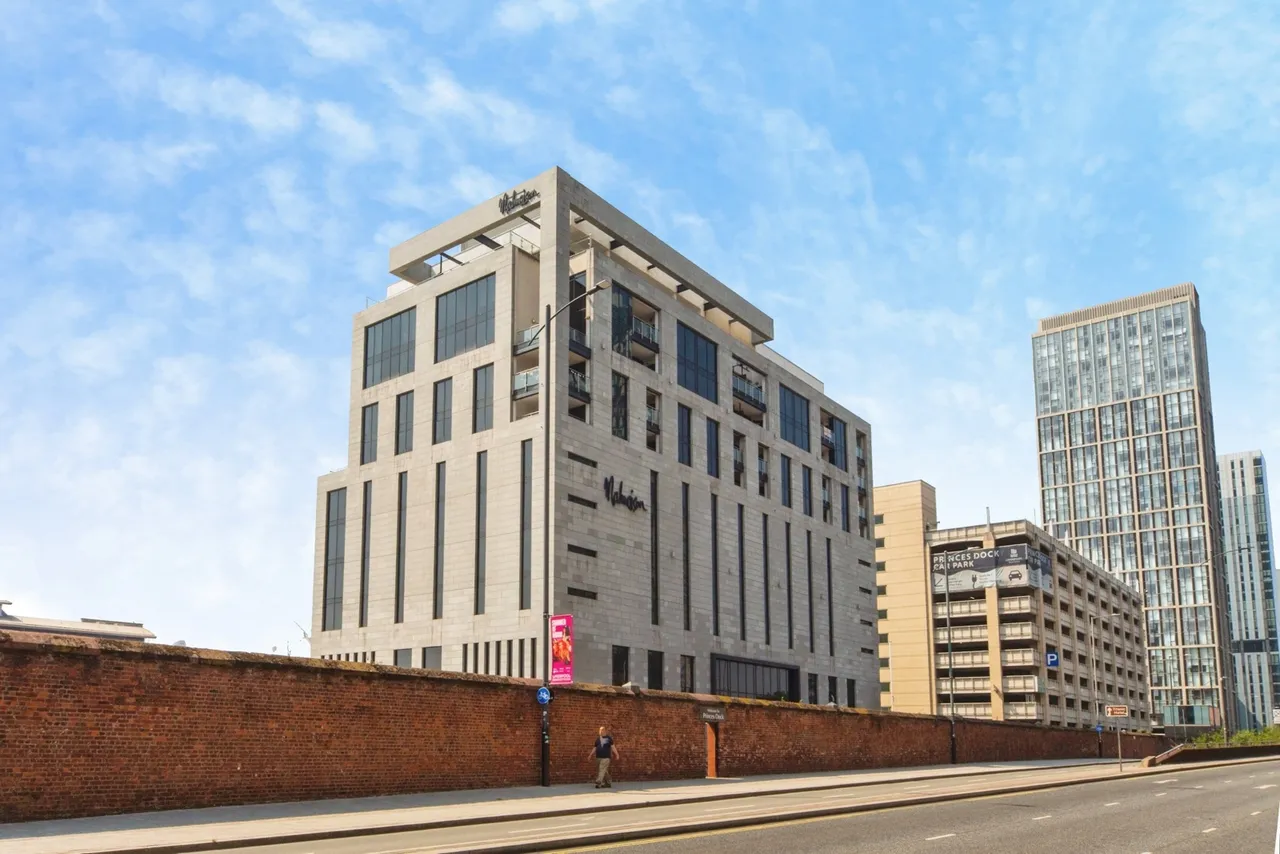 William Jessop Way, Liverpool, L3, photo 4