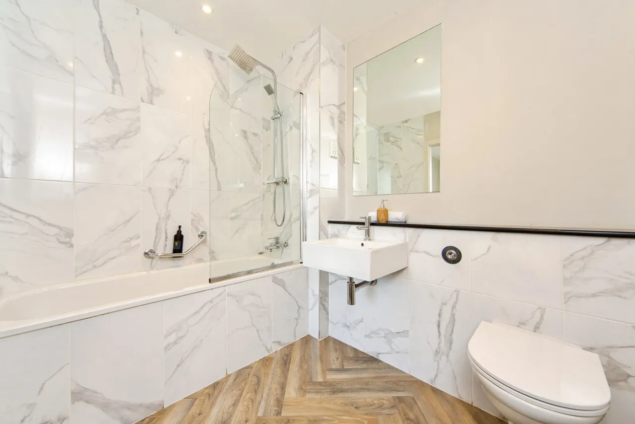 William Jessop Way, Liverpool, L3, photo 21