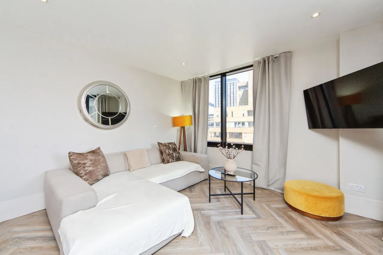 William Jessop Way, Liverpool, L3, photo 8