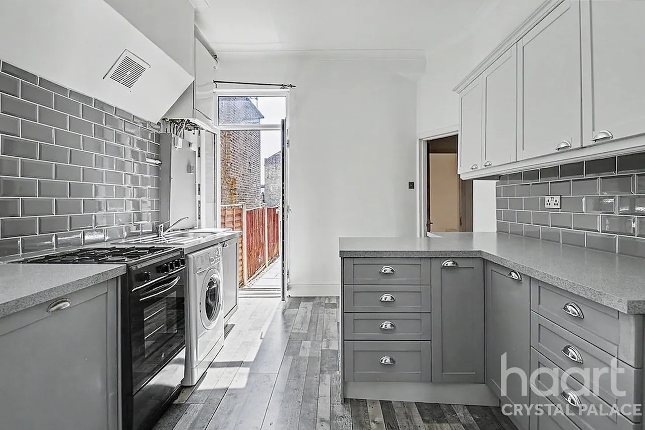 Portland Road, London, SE25, photo 3