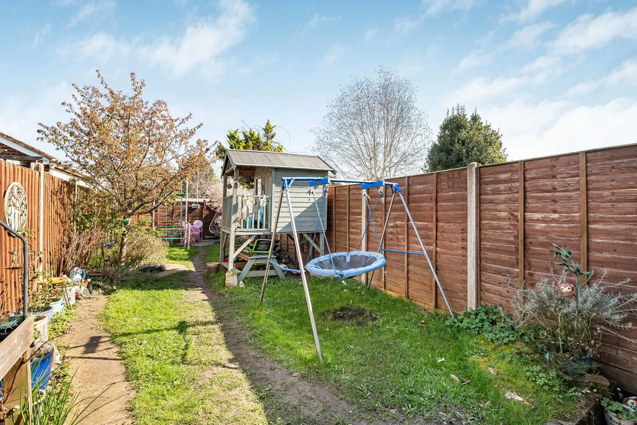 Worplesdon Road, Guildford, GU2, photo 9