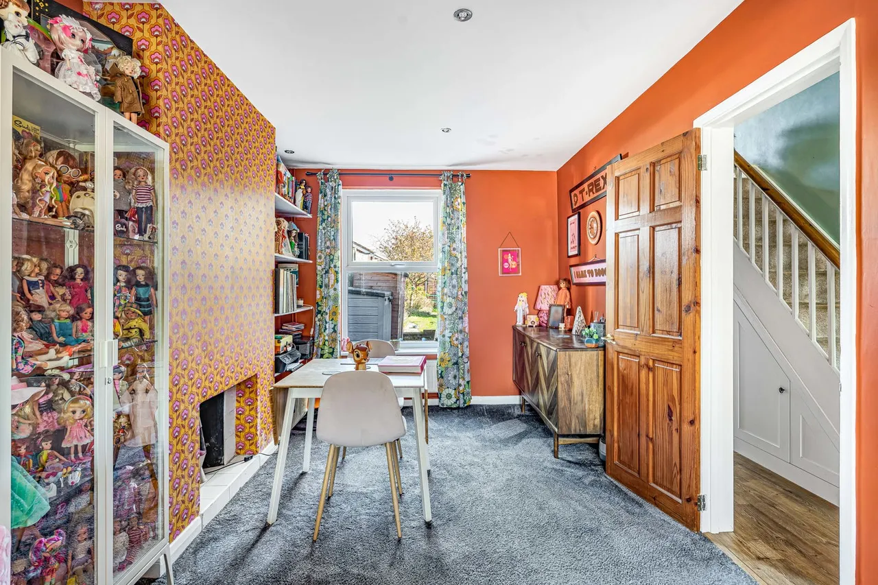 Worplesdon Road, Guildford, GU2, photo 3