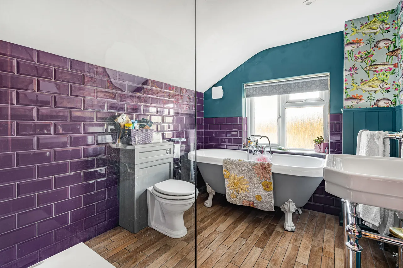 Worplesdon Road, Guildford, GU2, photo 8