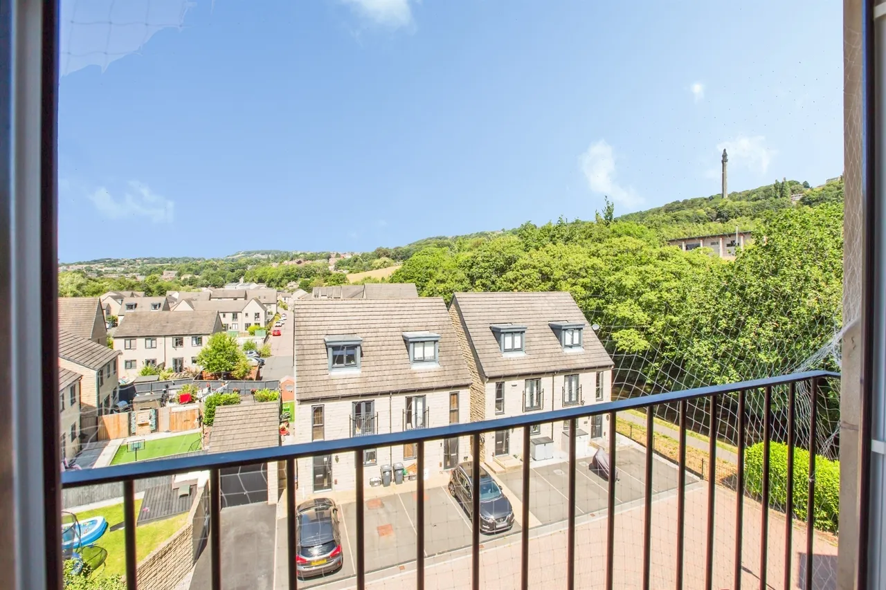 Hollas Lane, Sowerby Bridge, photo 4