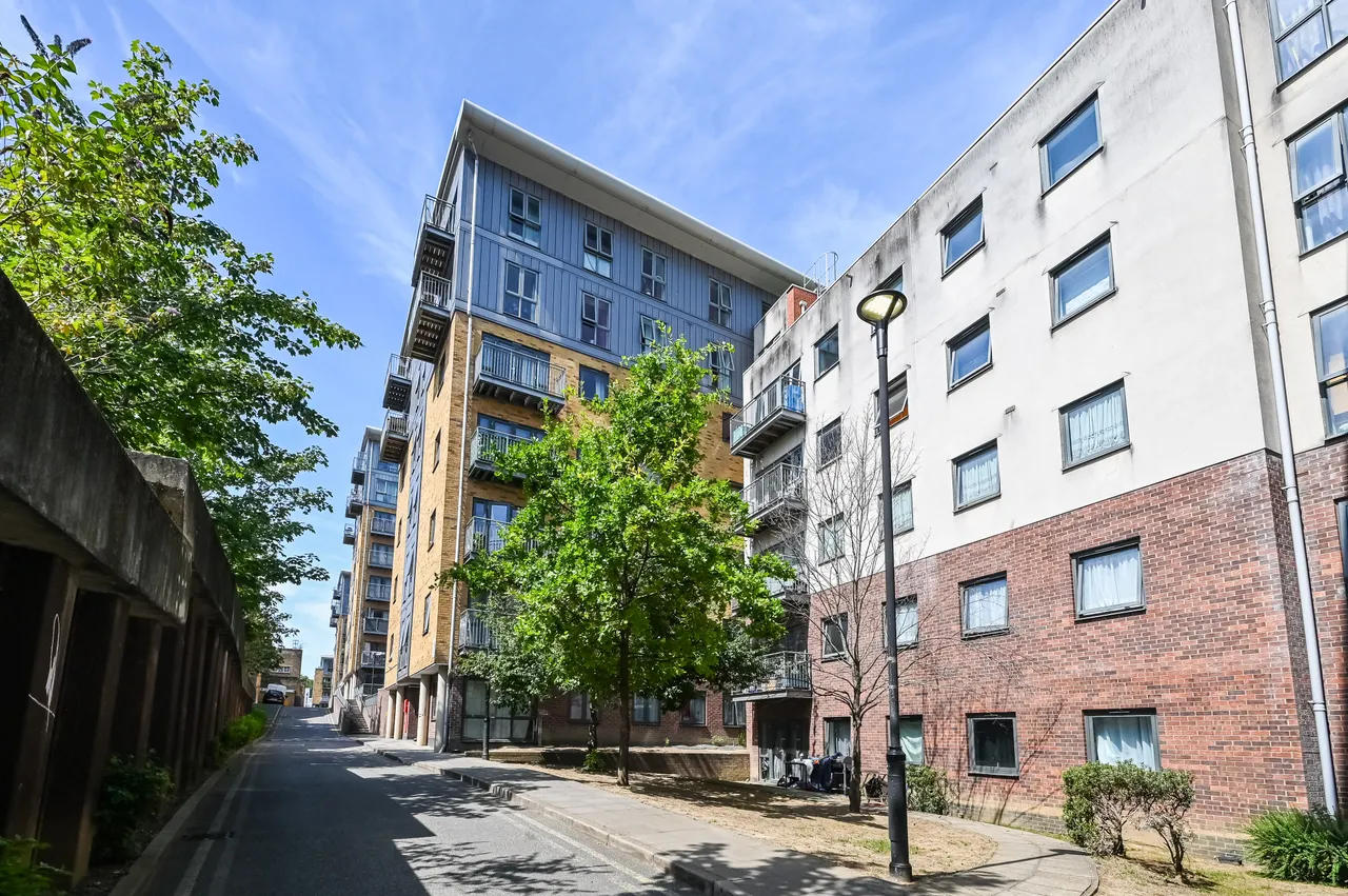 Flat 24, May House, 3 Thomas Fyre Drive, London, photo 7