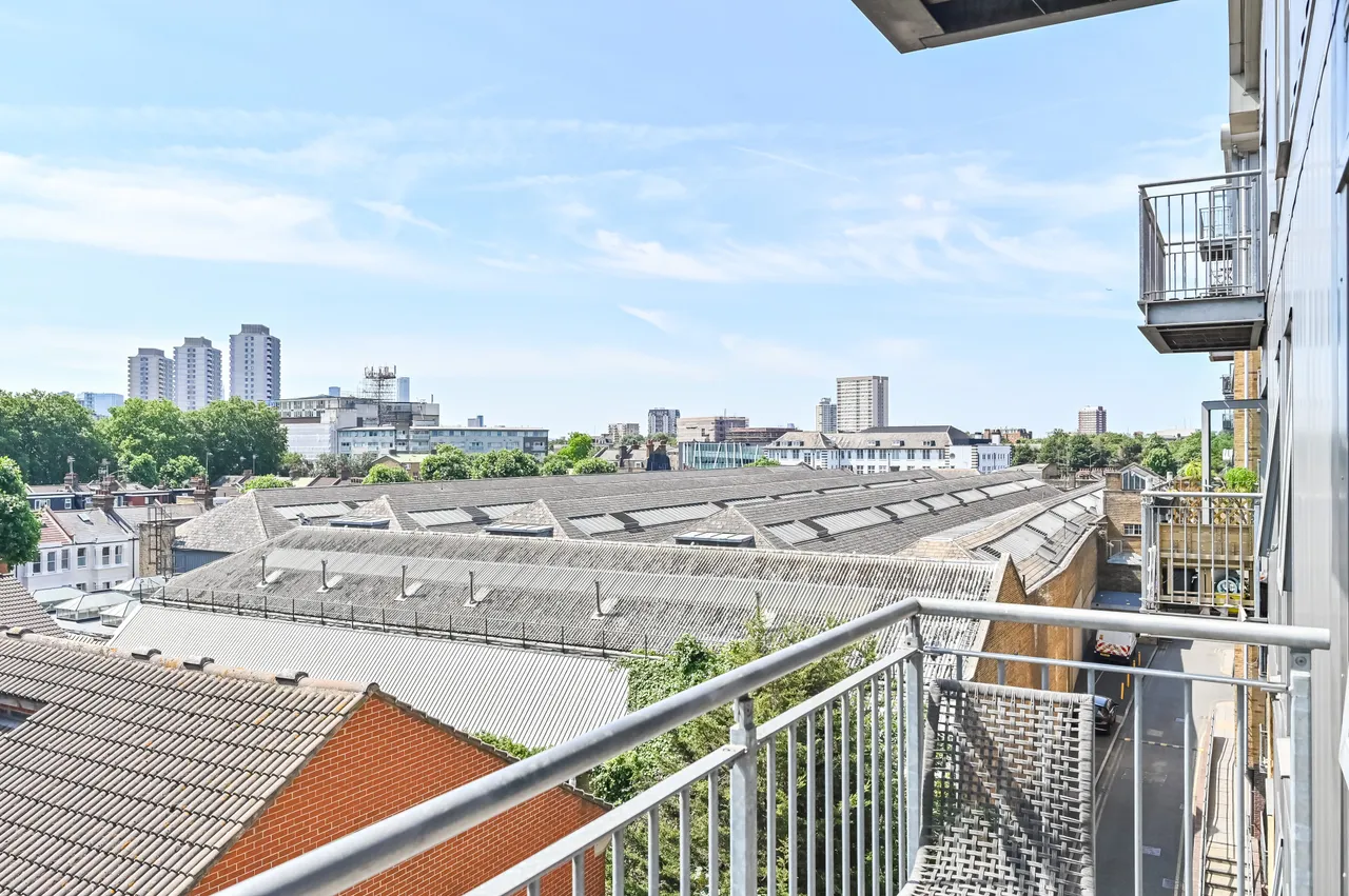 Flat 24, May House, 3 Thomas Fyre Drive, London, photo 5