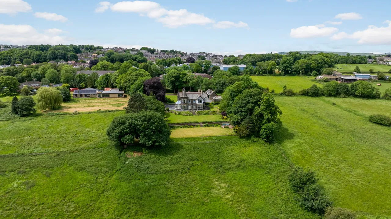Mitchell Lane, Bradford, BD10, photo 2