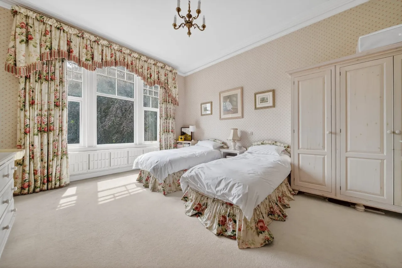 Mitchell Lane, Bradford, BD10, photo 20