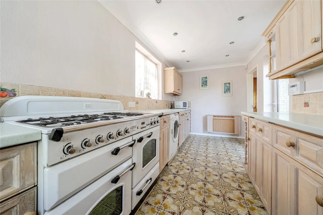 Downs Avenue, Chislehurst, BR7, photo 3
