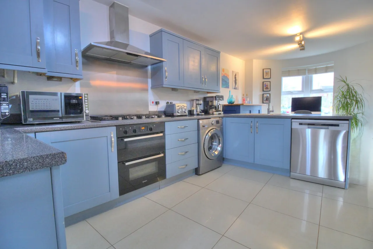 Southwold Crescent, Milton Keynes, MK10, photo 9