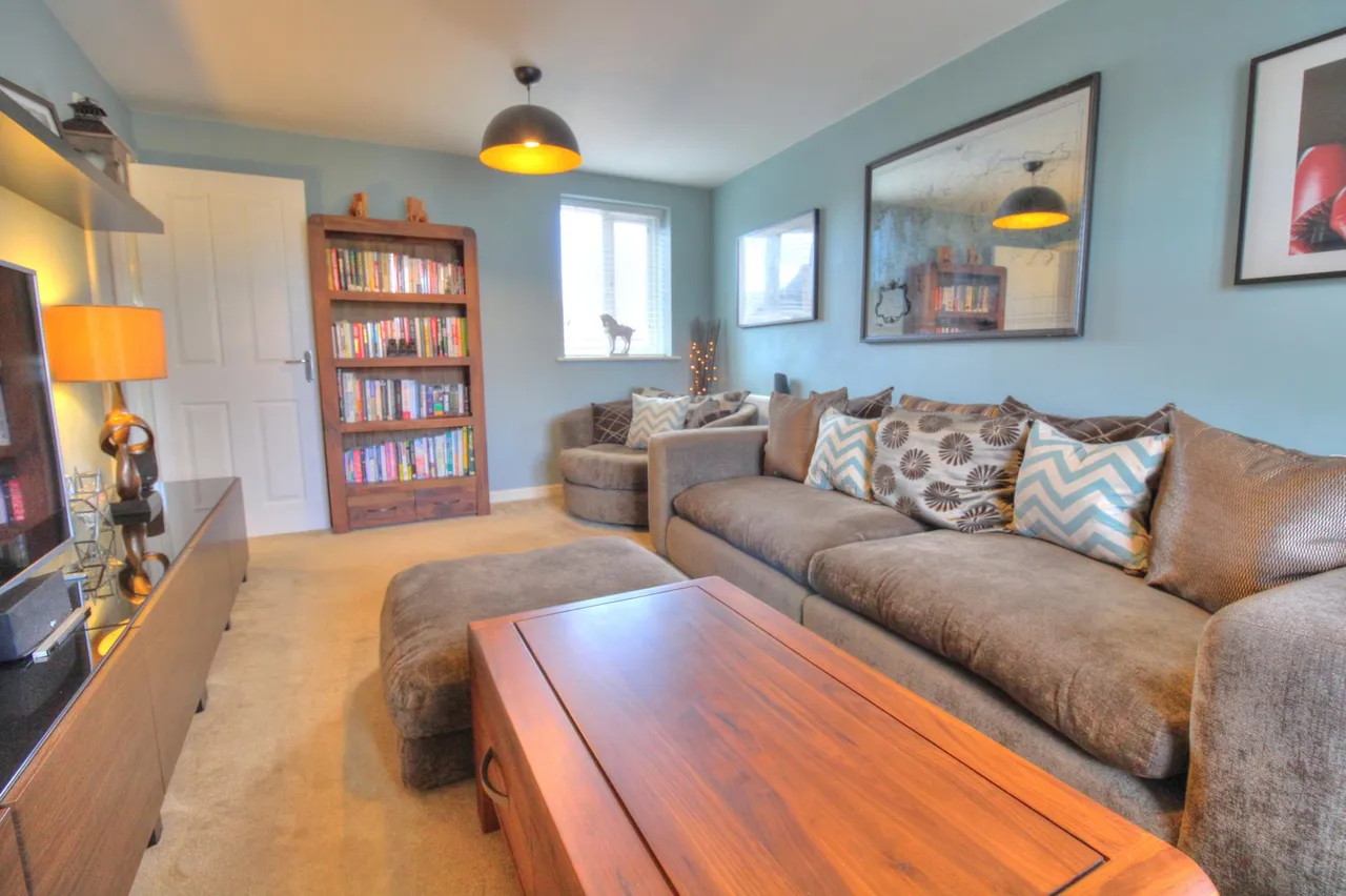Southwold Crescent, Milton Keynes, MK10, photo 15