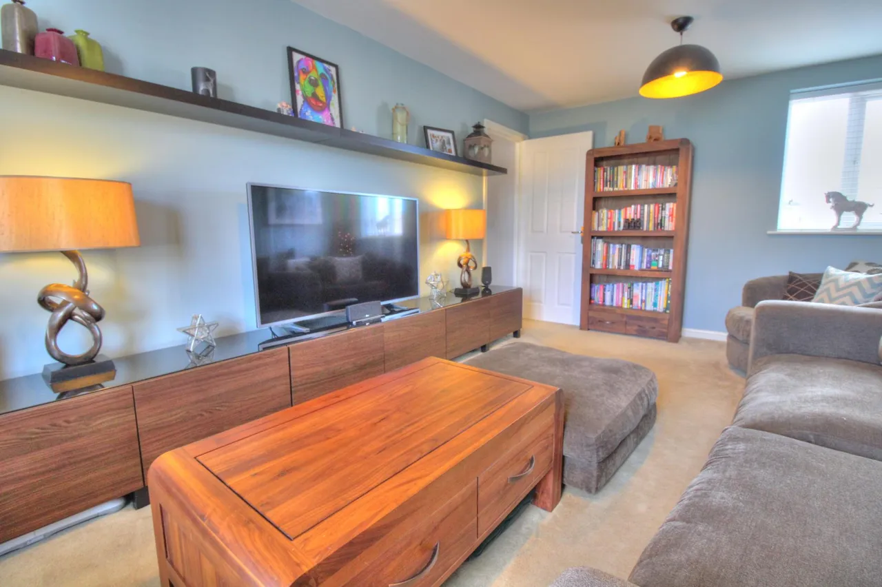 Southwold Crescent, Milton Keynes, MK10, photo 13