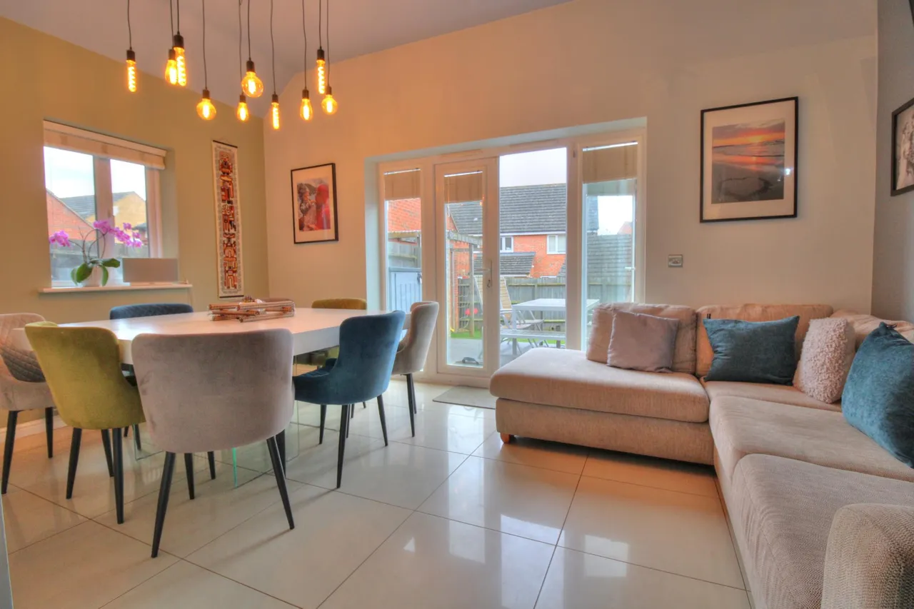 Southwold Crescent, Milton Keynes, MK10, photo 4