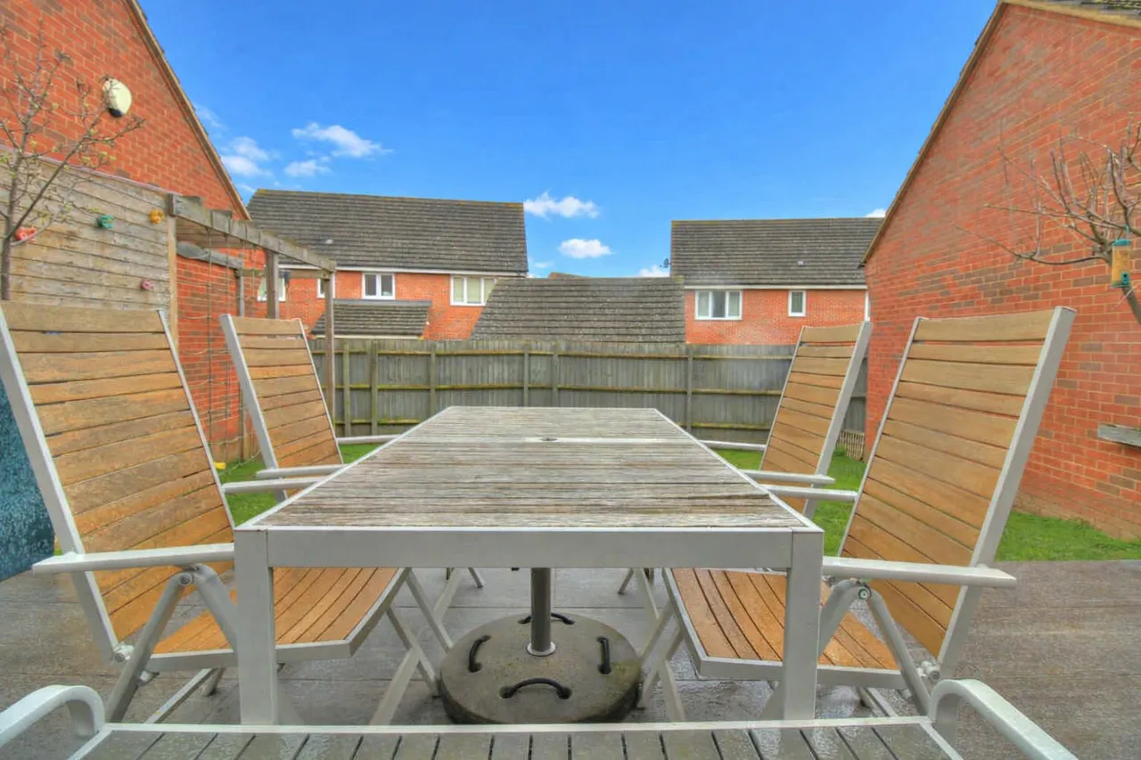 Southwold Crescent, Milton Keynes, MK10, photo 28