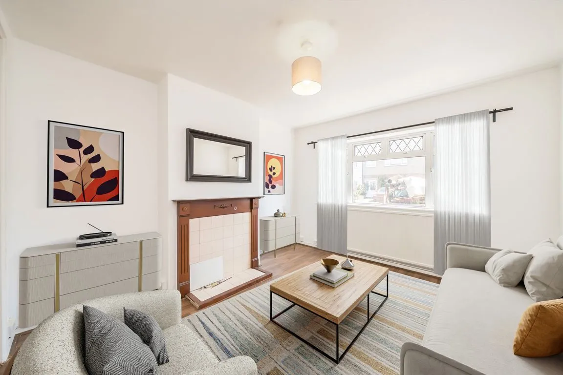 3 bed property for sale, Grove Crescent, TW13