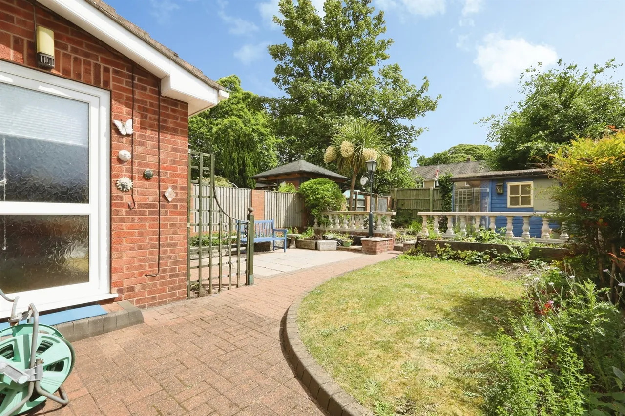 Thievesdale Lane, Worksop, photo 12