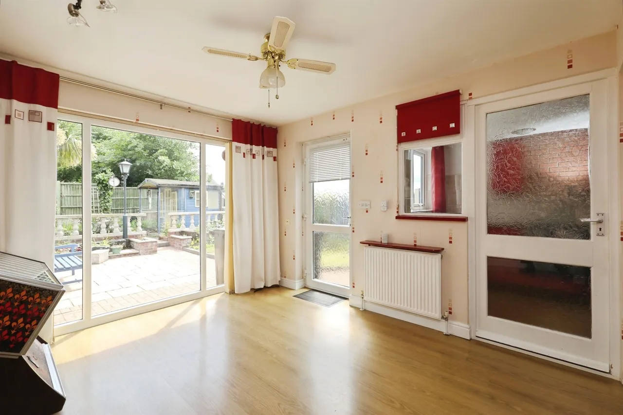 Thievesdale Lane, Worksop, photo 6