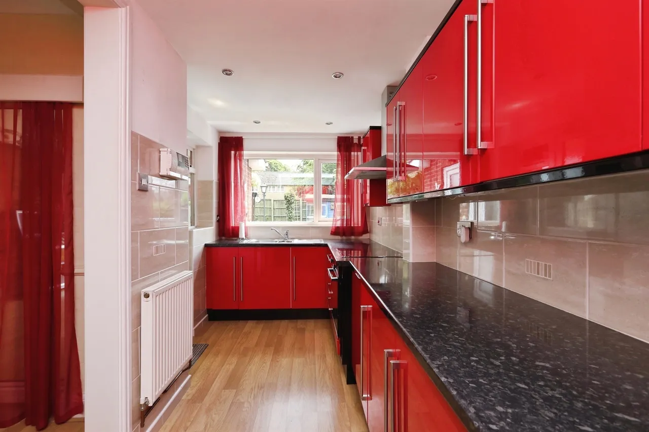 Thievesdale Lane, Worksop, photo 4