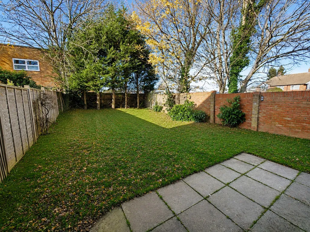 Brambles Farm Drive, Hillingdon, photo 5