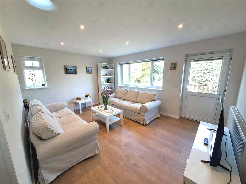 Queen Eleanors Road, Guildford, GU2, photo 5