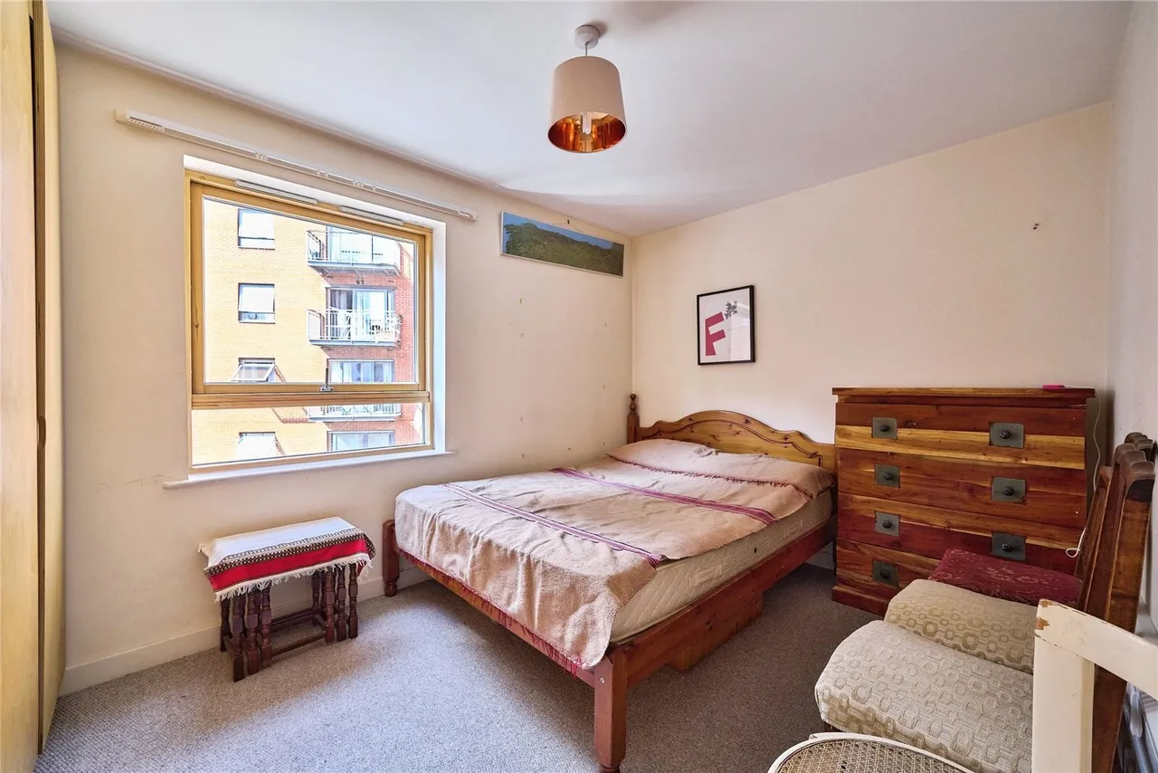 Cam Road, London, E15, photo 10