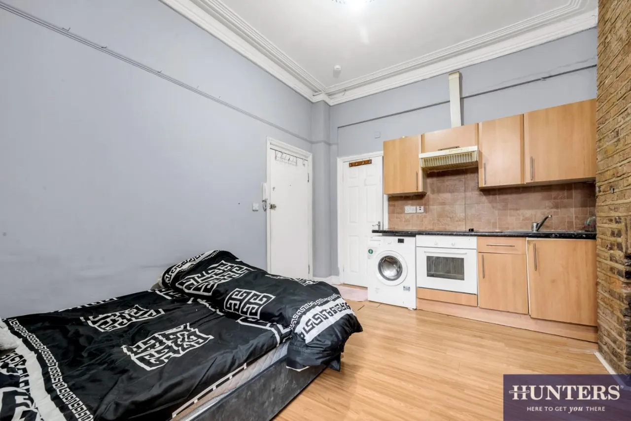 Mazenod Avenue, London, NW6, photo 7