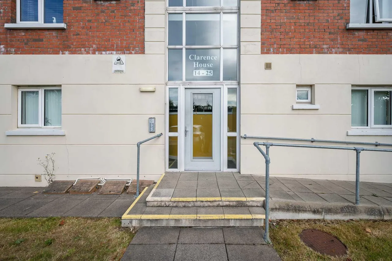 Clarence House, upritchard court, BT19, photo 2