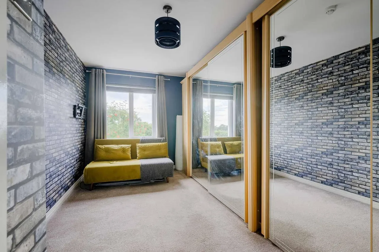 Clarence House, upritchard court, BT19, photo 12