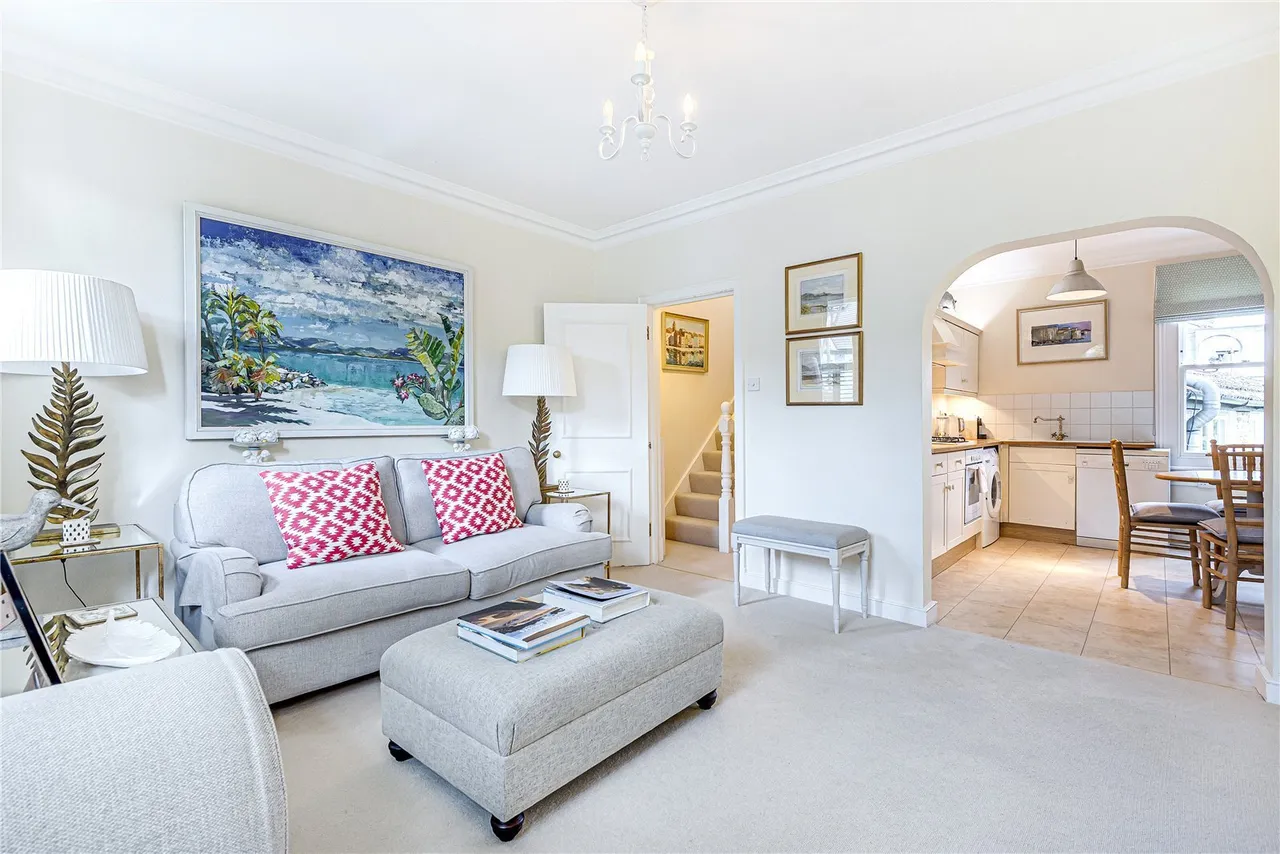 2 bed flat to rent, Ashcombe Street, Fulham, SW6