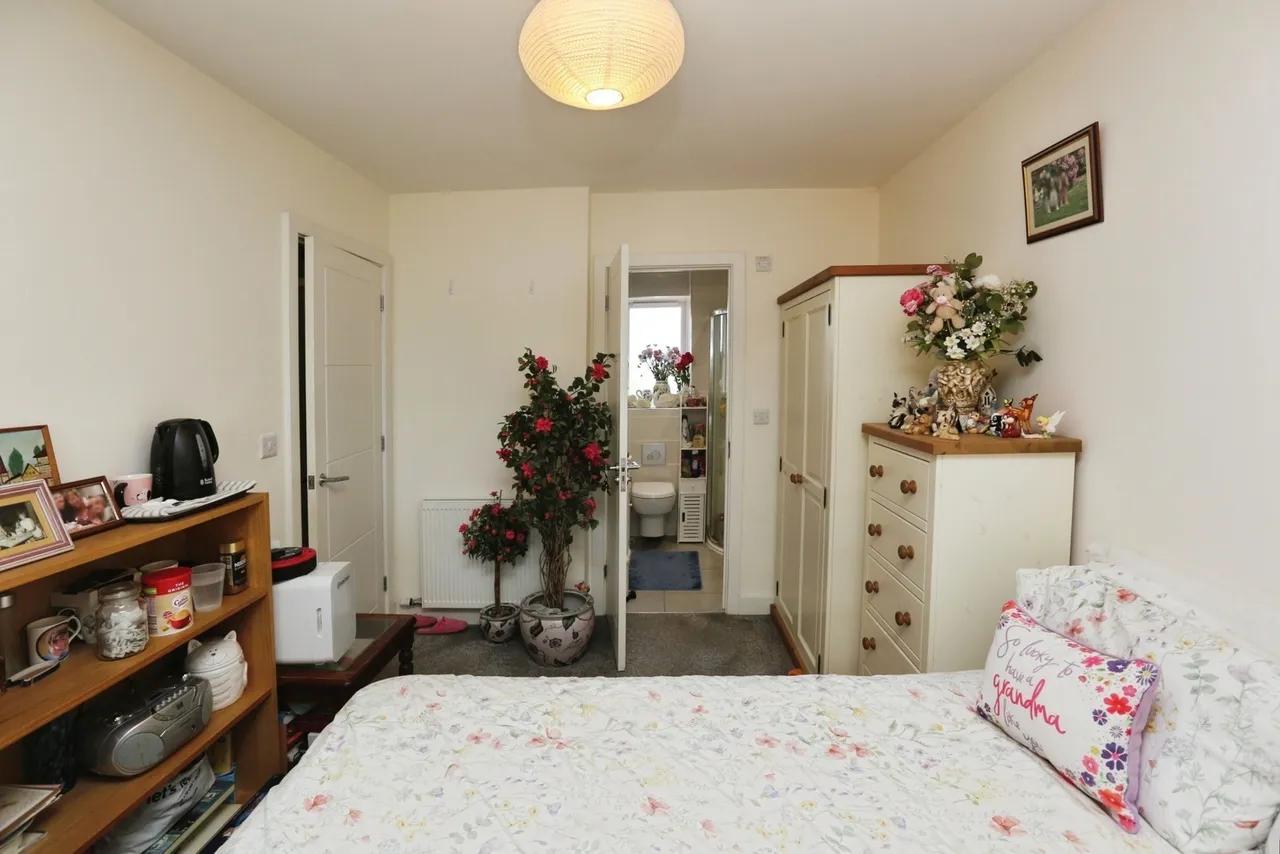 Dairy Close, Sholing, SO19, photo 13