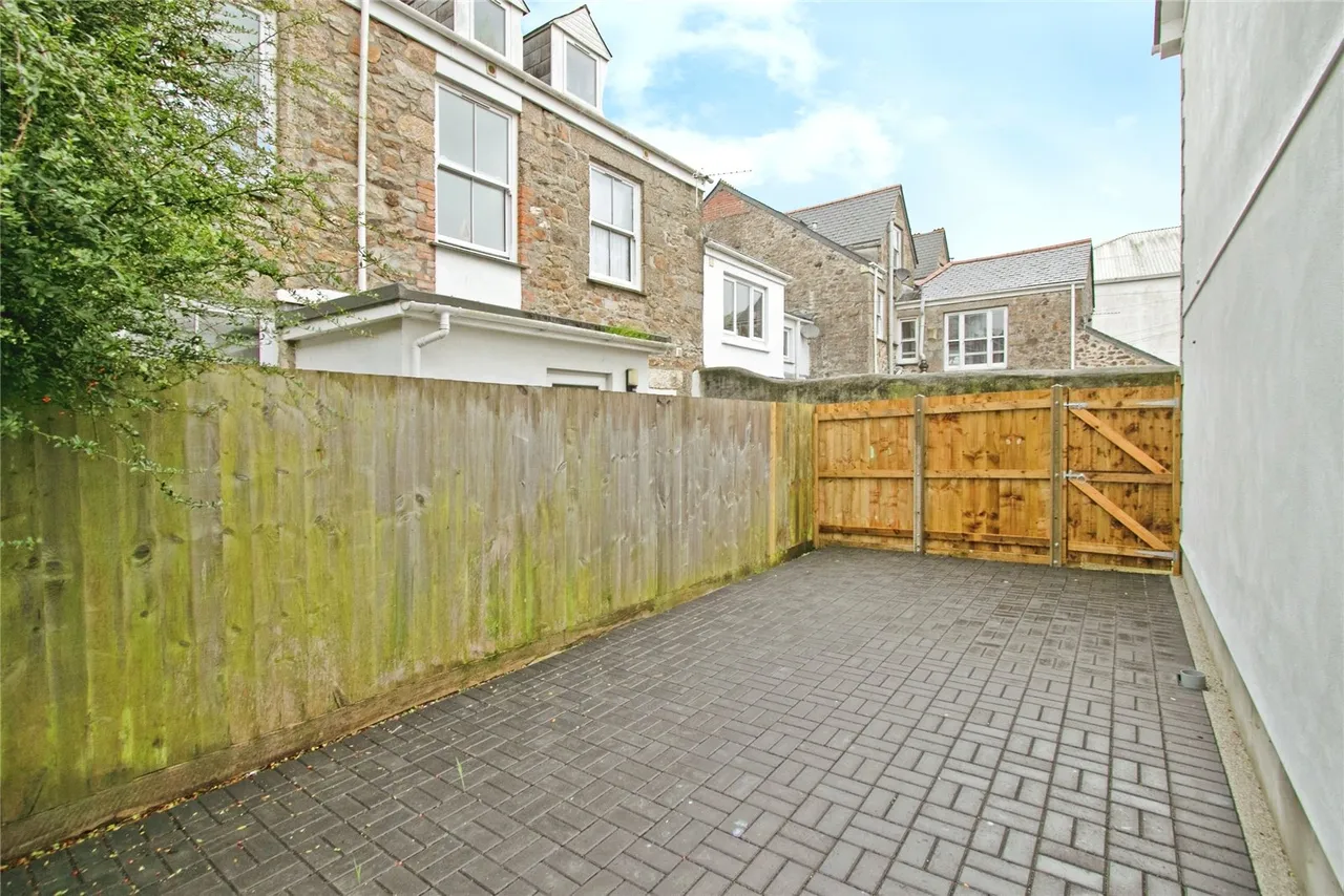 Victoria Street, Camborne, TR14, photo 14