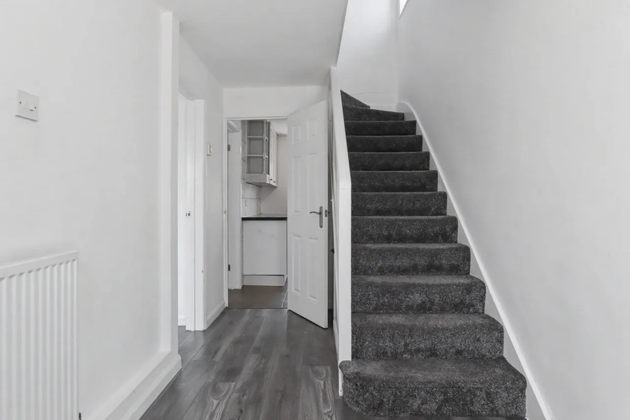 Lock Crescent, Kidlington, photo 7