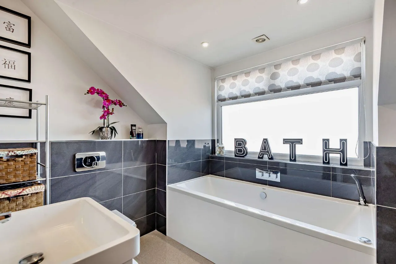 Springfield Road, Windsor, SL4, photo 13