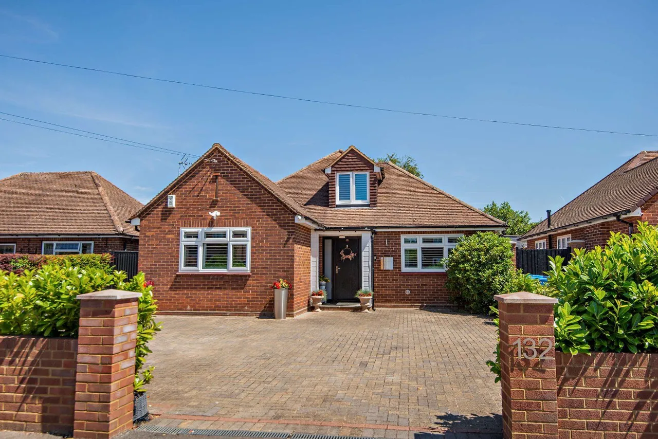 4 bed house for sale, Springfield Road, Windsor, SL4
