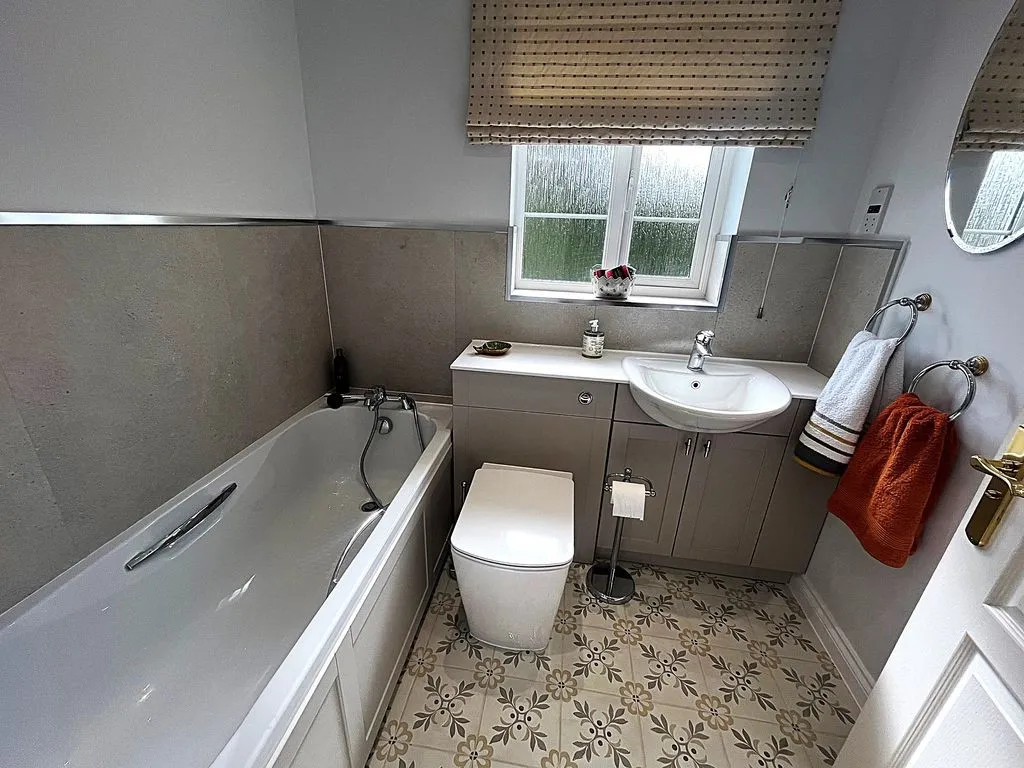 Newbury Avenue, Calne, photo 22